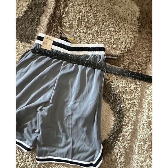NWT Nike DRI-FIT DNA Basketball Shorts Grey Black Men's Small DH7160-065 - Picture 4 of 5